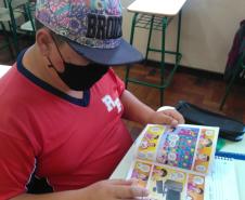 Com a homologação da Base Nacional Comum Curricular (BNCC), no ano de 2017, a Educação Financeira passou a ser considerada um conhecimento essencial para ser trabalhado nas escolas, objetivando a formação para a cidadania.