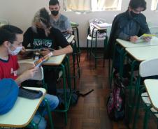 Com a homologação da Base Nacional Comum Curricular (BNCC), no ano de 2017, a Educação Financeira passou a ser considerada um conhecimento essencial para ser trabalhado nas escolas, objetivando a formação para a cidadania.