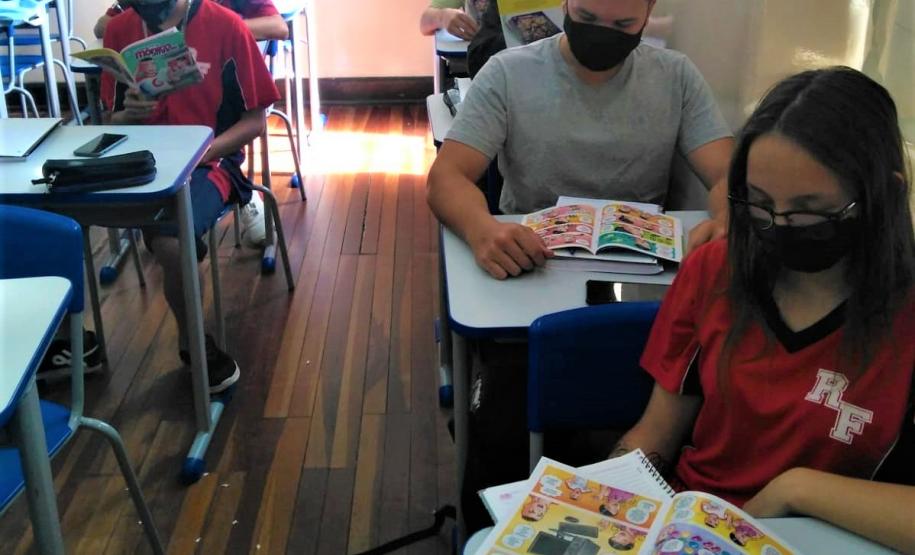 Educação Financeira Com a homologação da Base Nacional Comum Curricular (BNCC), no ano de 2017, a Educação Financeira passou a ser considerada um conhecimento essencial para ser trabalhado nas escolas, objetivando a formação para a cidadania.